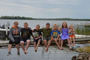 minnesota family enjoying their resort vacation