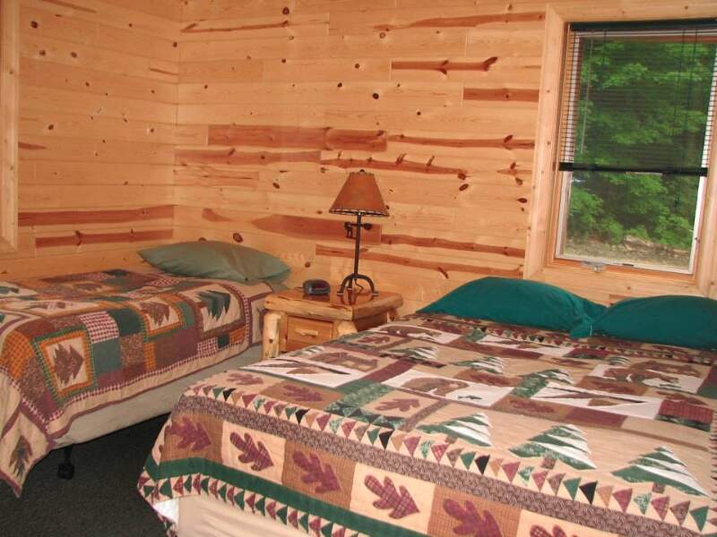 White Pine Lodge has two bedrooms with a queen and a twin bed.