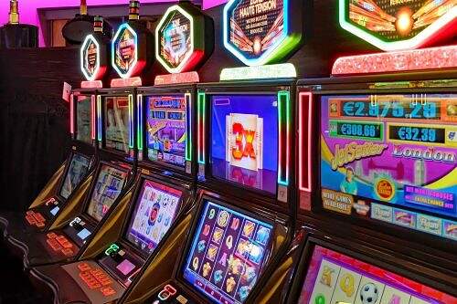 casino, game of chance, slot machines-3260372.jpg