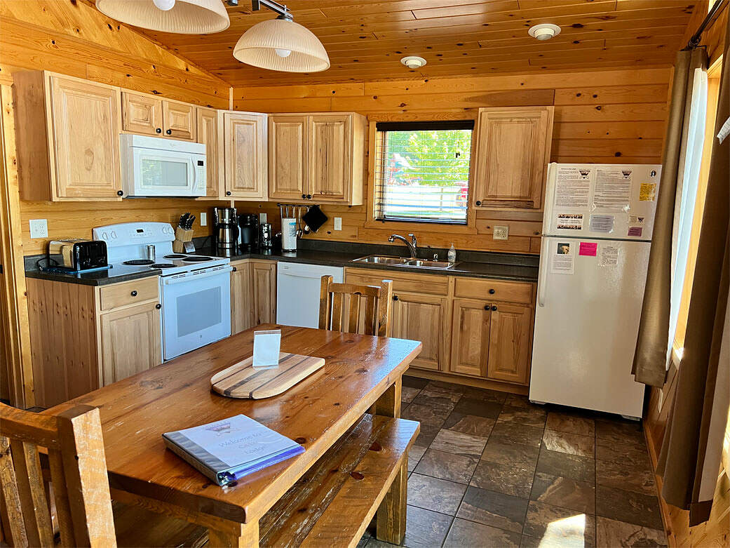 Lodge, Kitchen